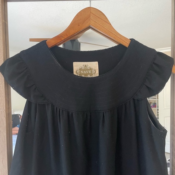 NAVE. Size women’s 2 , but runs big! More like a 6. Color black. - Picture 13 of 14